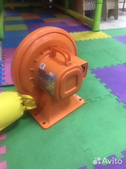 Батут налувной, мега горка