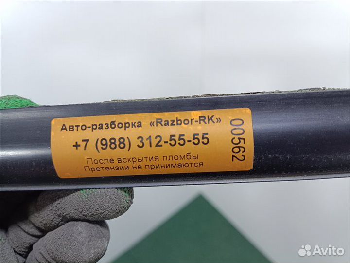 Накладка стекла двери задняя левая Kia Sportage