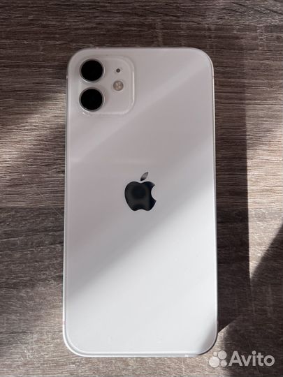 iPhone 12, 64 ГБ