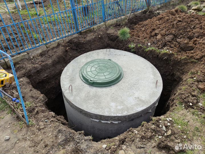 Монтаж септиков из бетонных колец и био