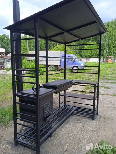 Мангал с крышей