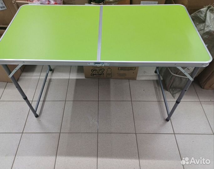 Стол чемодан