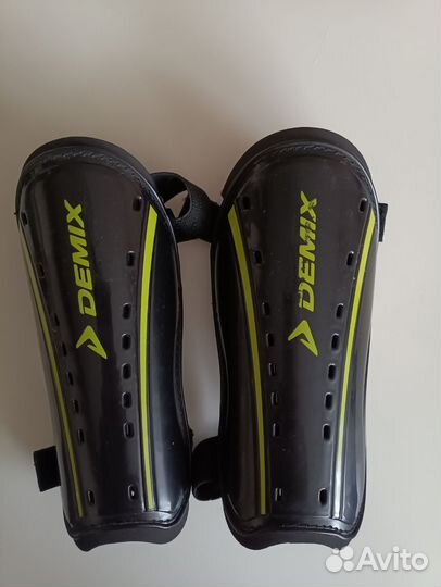 Футбольные щитки