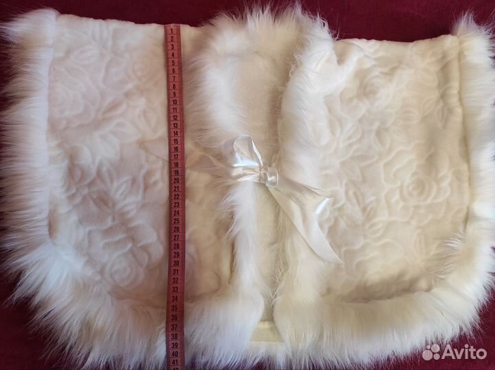 Накидка меховая белая