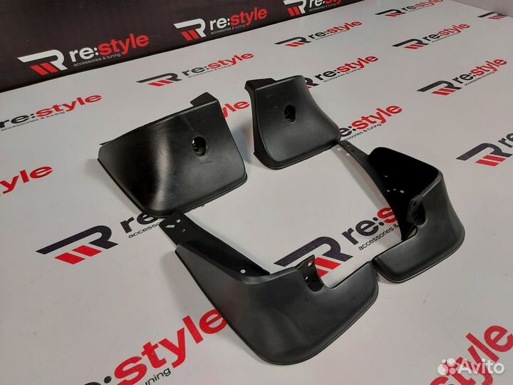 Брызговики Toyota Corolla Spacio 121 01-07г