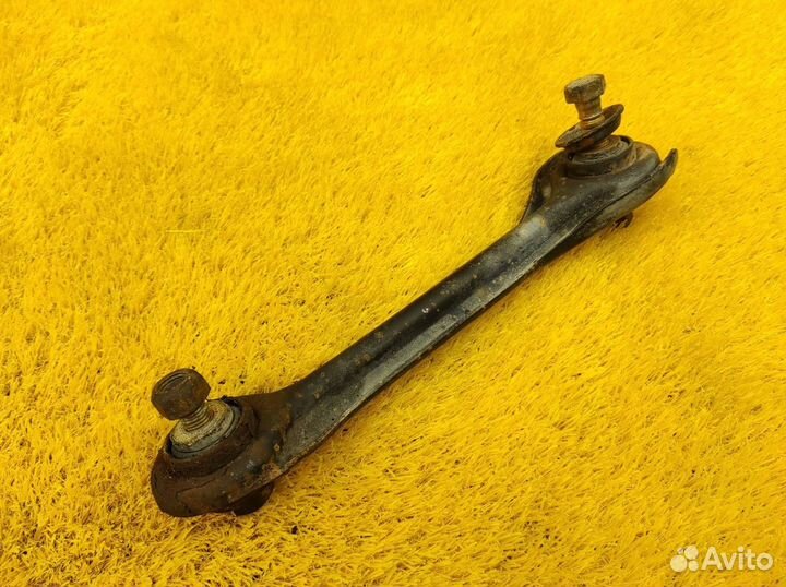 Рычаги задние левые Mercedes-Benz S124 M111.960