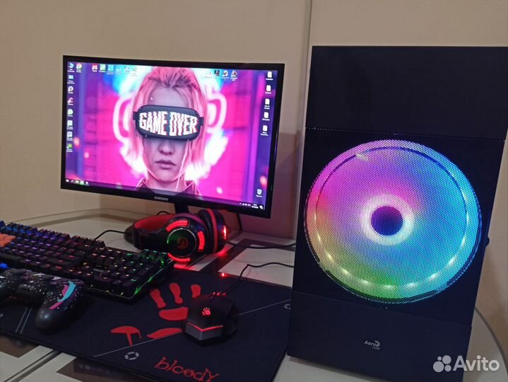 Игровой компьютер в сборе