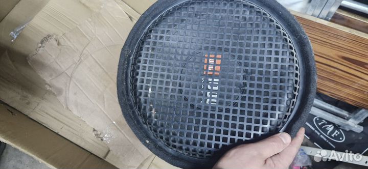 Сабвуфер jbl 1000 watt