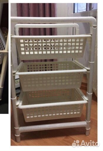Этажерка на колесиках