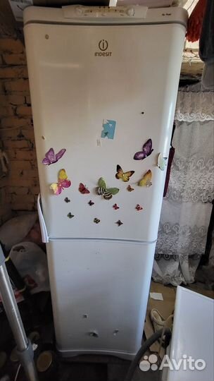 Холодильник indesit