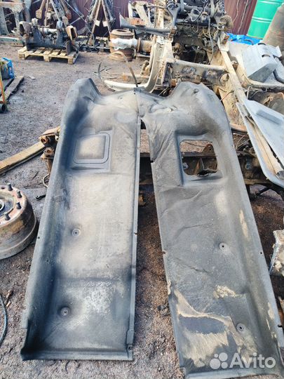 Шумоизоляция кабины нижняя Volvo FH12