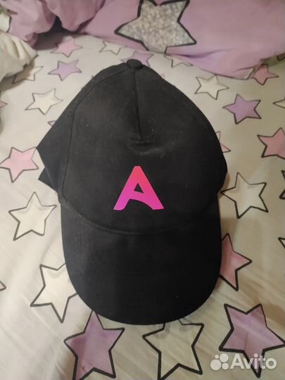 Бейсболка Avon