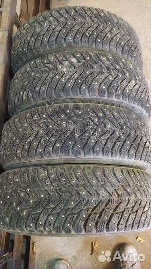 Nokian Tyres Hakkapeliitta 8 185/65 R15 92T