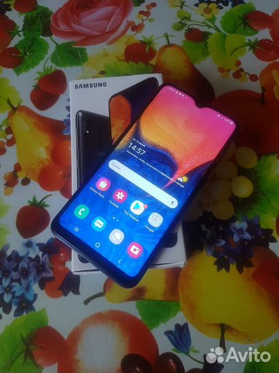 Samsung Galaxy A10, 2/32 ГБ