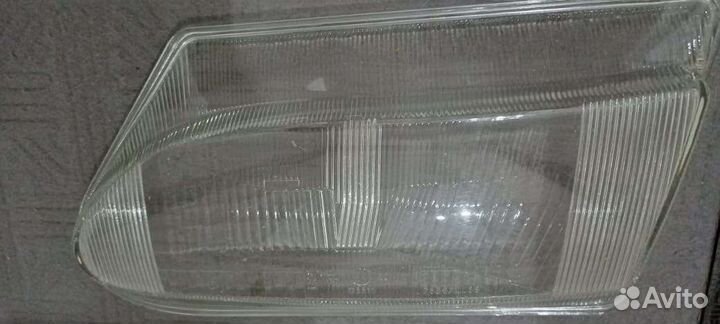 Стекло на фару ваз 2115