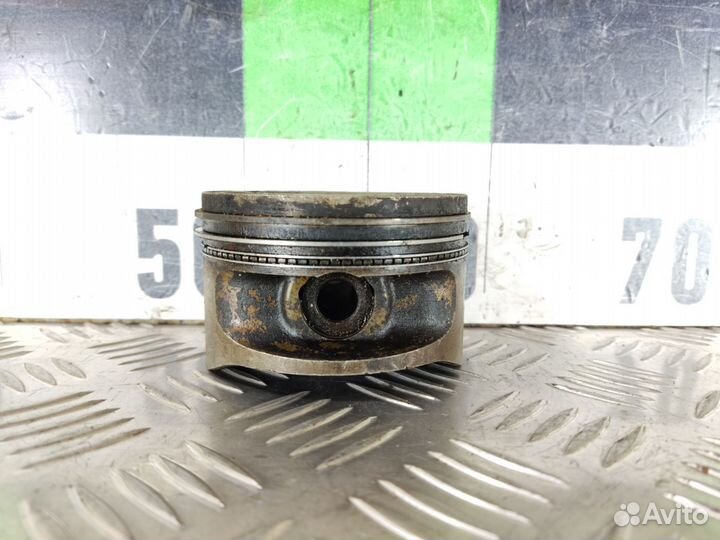 Поршень Opel Omega B