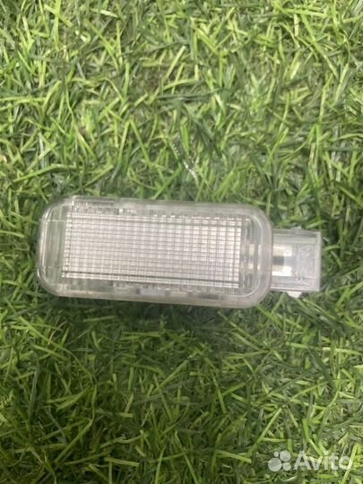 Плафон подсветки салона Audi A5 8T 3.2 2008