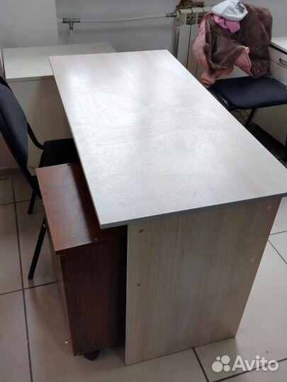 Стол офисный