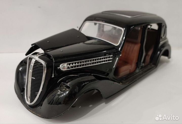 Skoda Superb 1938 1/18