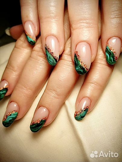 Мастер маникюра и педикюра, визажист