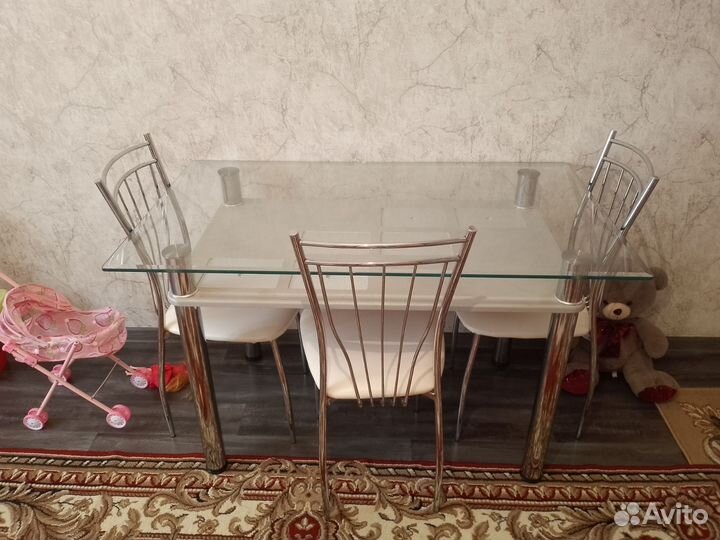 Кухонный стол и стулья бу