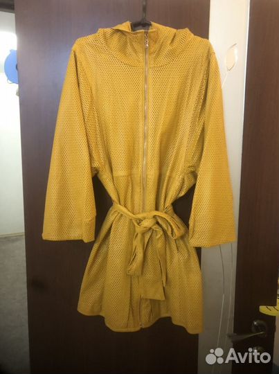 Плащ перфорированный