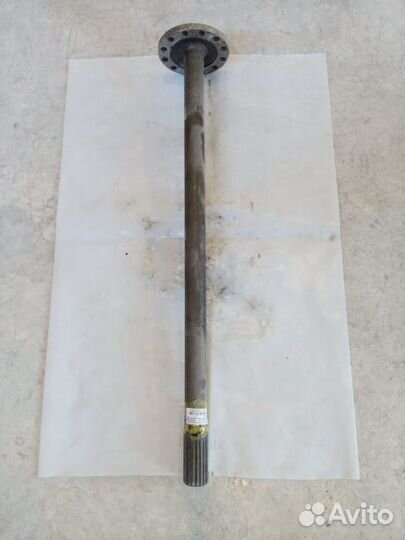 Полуось 800 мм, 12 отверстий под болты, на фронтал