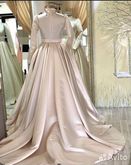 Свадебное платье в отличном состоянии