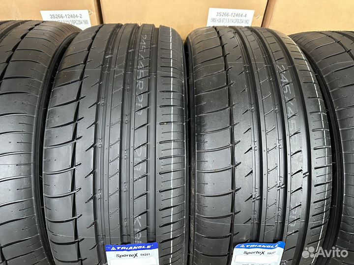 Triangle Sports TH201 235/45 R20 100Y