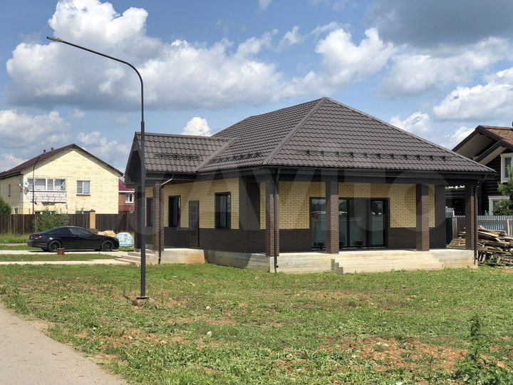 Дом 141,2 м² на участке 8 сот.