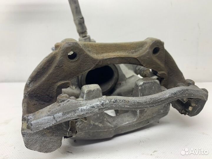 Суппорт передний правый Mercedes-Benz E W211 3.0