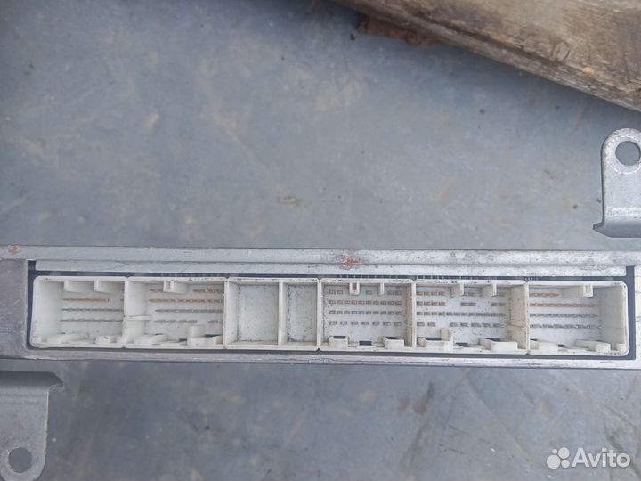Блок управления двс c Toyota Mark II JZX110 1JZ-FS