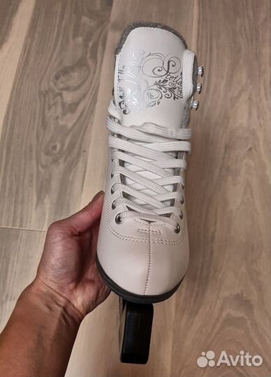 Женские фигурные коньки rollerblade stella