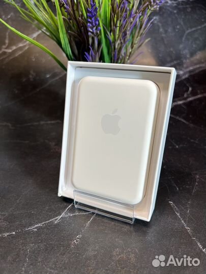 Apple Battery Pack (внешний аккумулятор)