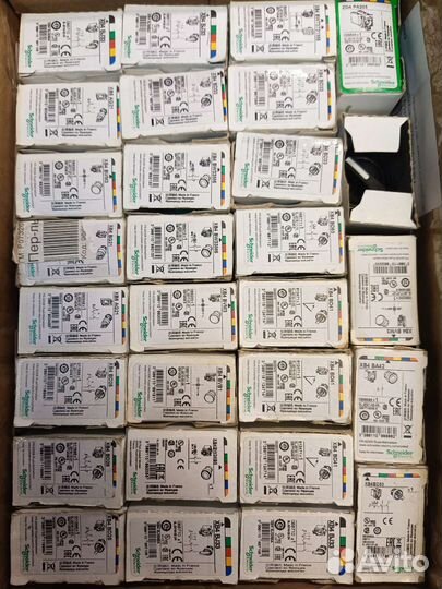 Переключатели кнопки Schneider xb4