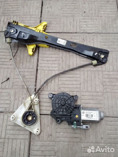 Volkswagen Polo 5 стеклоподъёмник