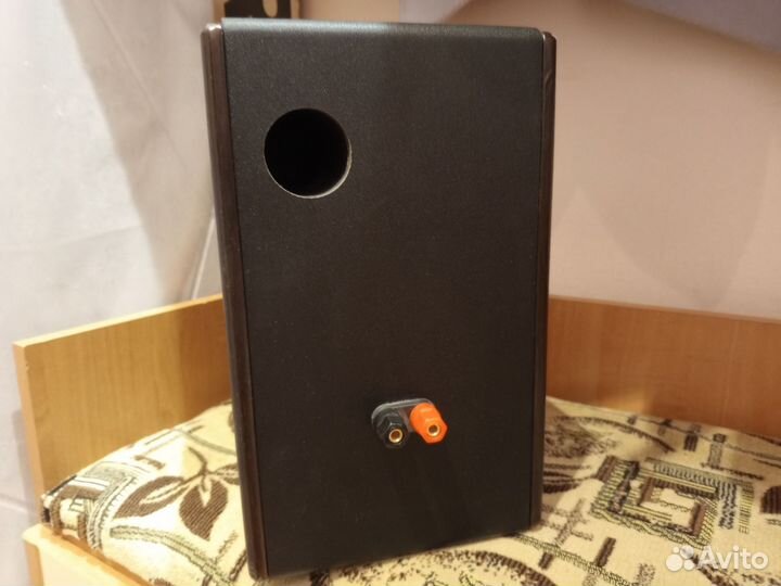 Музыкальная колонка Microlab