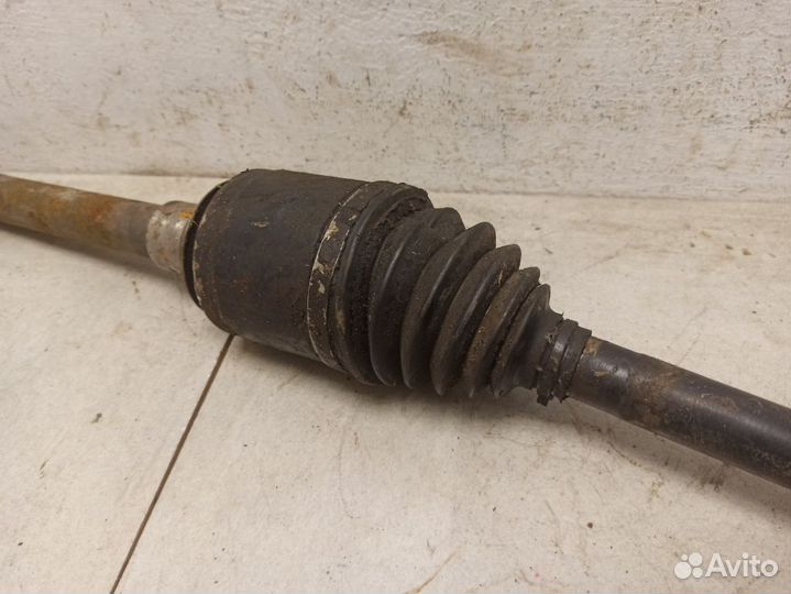 Привод передний правый