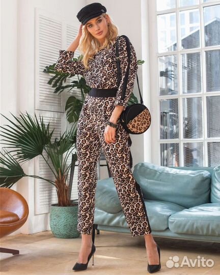 Комбинезон женский нарядный