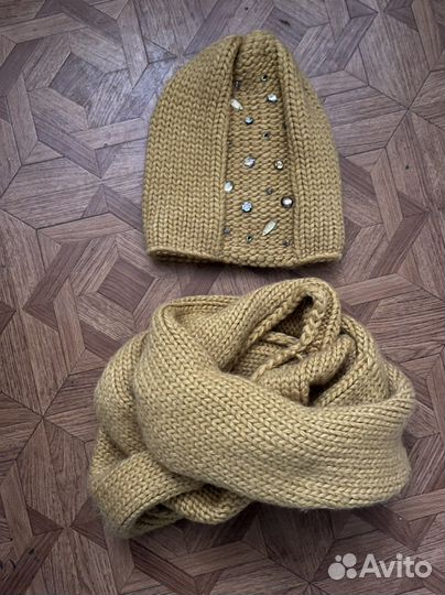 Женский комплект шапка и снуд