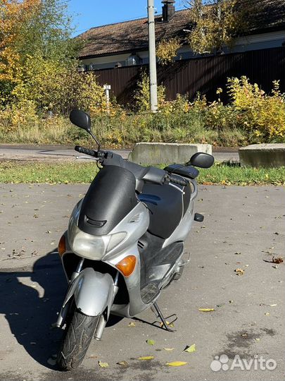 Suzuki Avenis 150