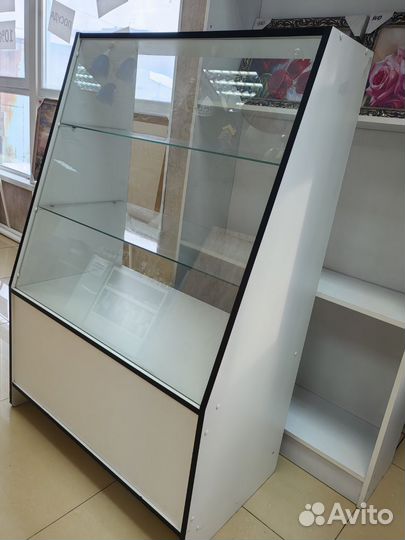 Стеклянная витрина бу