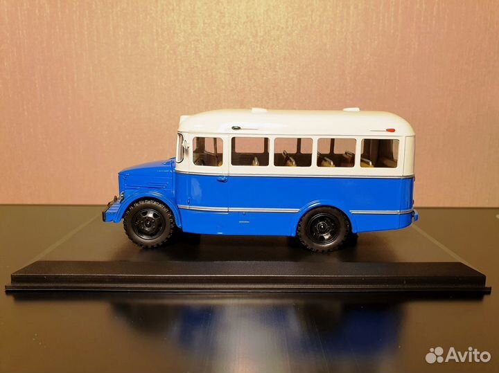 Кавз-651 kavz-651 бело-синий Classicbus 03001B
