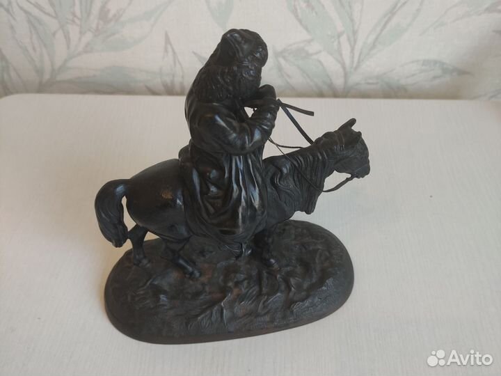 Каслинское литье Казах на лошади