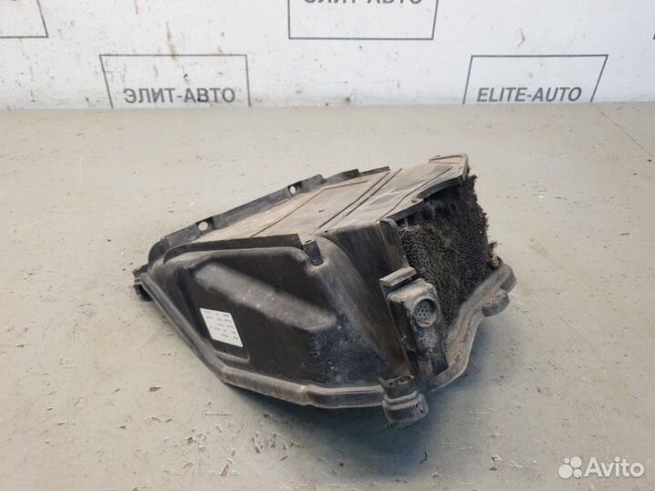 Крышка салонного фильтра Bmw 7 F01 4.4 N63 2013