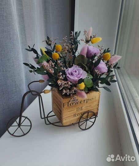 Неувядающая цветочная композиция букет