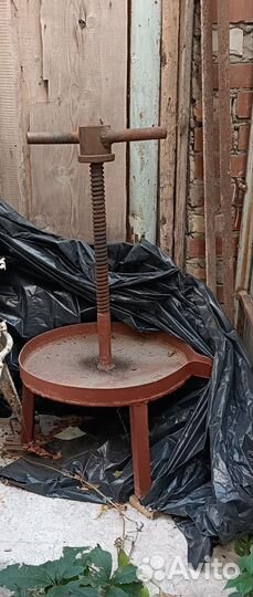 Пресс винный, виноградный