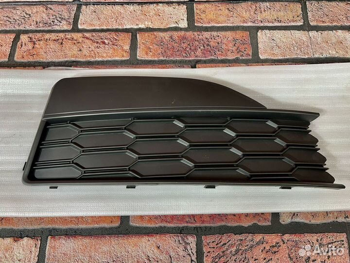 Заглушка птф в бампер правая skoda rapid 2022