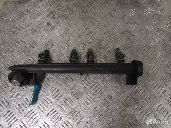 Форсунки топливные Volkswagen Golf 4 1.6 AKL