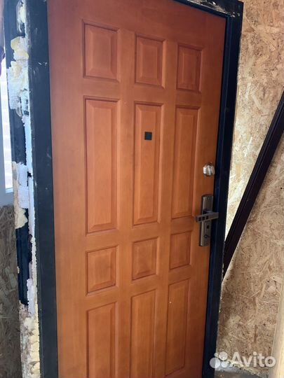 Дверь входная металлическая